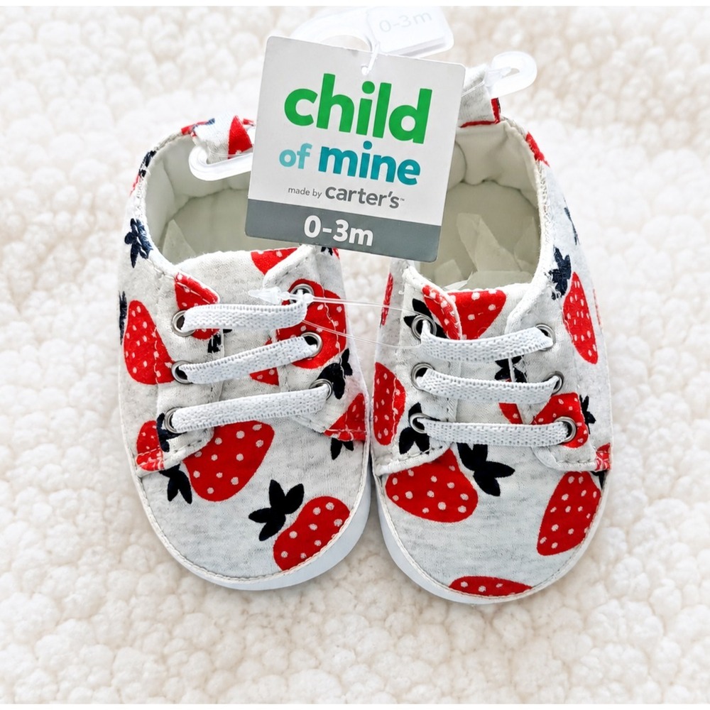Child Of Mine Carters Baby Crib Shoes 0-3M Strawberry‎ Print Soft Sole NWT